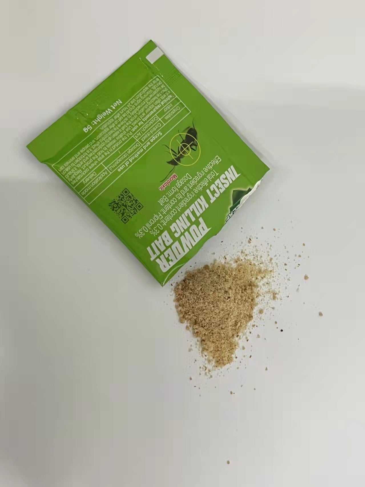 Eprolo Green Leaf Cockroach & Ant Killer powder in a green packet, effective for insect control